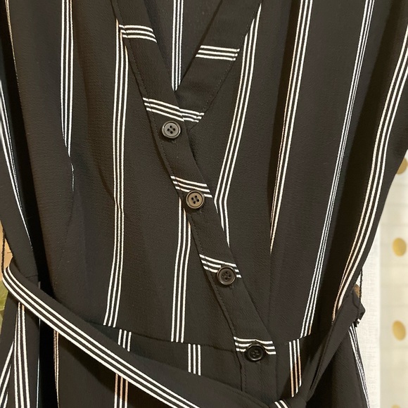 Black and white striped midi dress - Picture 3 of 5